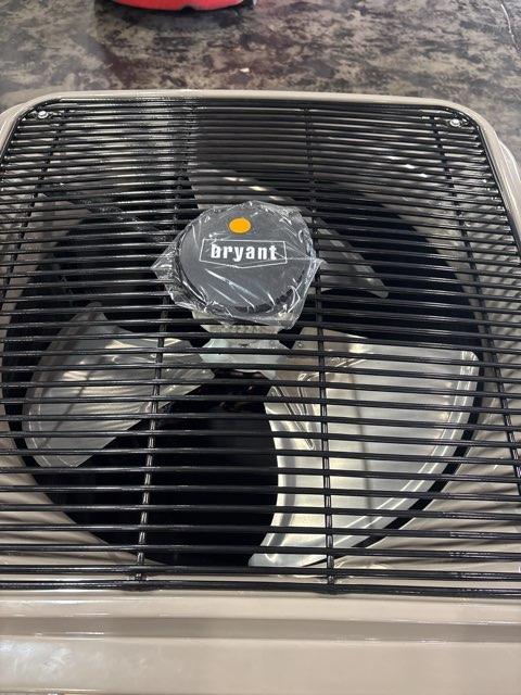 5 Ton Variable Speed Split-System Communicating Air Conditioner 208-230/60/1 R410A 20 SEER