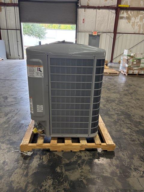2 Ton Variable Speed Split-System Communicating Air Conditioner 208-230/60/1 R410A 23 SEER