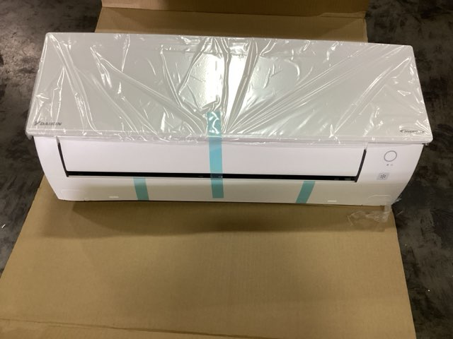 12,000 BTU Single-Zone Indoor Inverter Heat Pump Mini Split Unit, 20 SEER2 208-230/60/1 R-410A