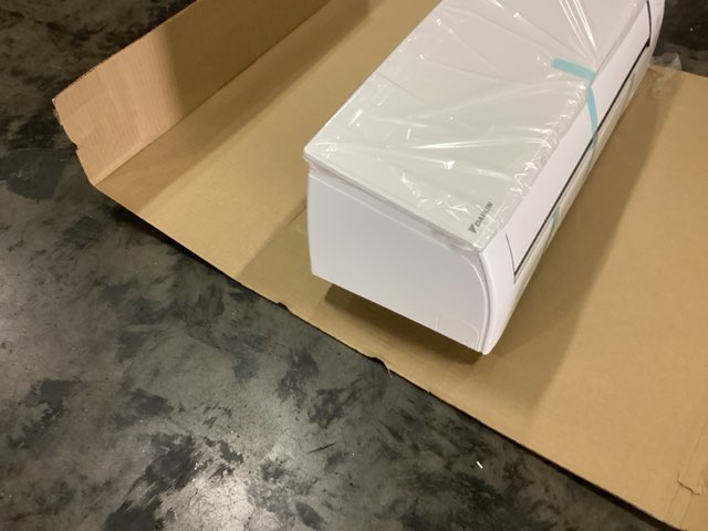 12,000 BTU Single-Zone Indoor Inverter Heat Pump Mini Split Unit, 20 SEER2 208-230/60/1 R-410A