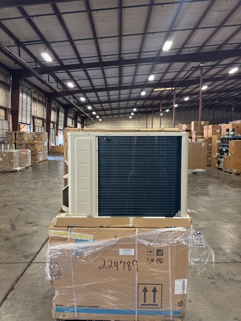 18,000 BTU Single-Zone Outdoor Inverter Heat Pump Mini Split Unit, 18.5 SEER 208-230/60/1 R-410A
