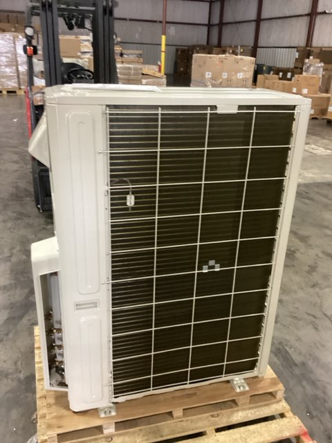 36,000 BTU Multi-Zone Outdoor Inverter Heat Pump Mini Split Unit, 21.8 SEER 208-230/60/1 R-410A