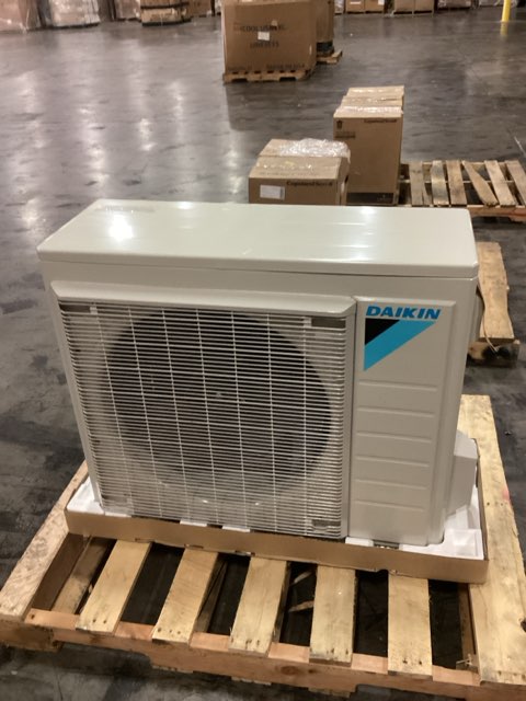 24,000 BTU Single-Zone Outdoor Inverter Heat Pump Mini Split Unit, 15.2 SEER2 208-230/60/1 R-410A