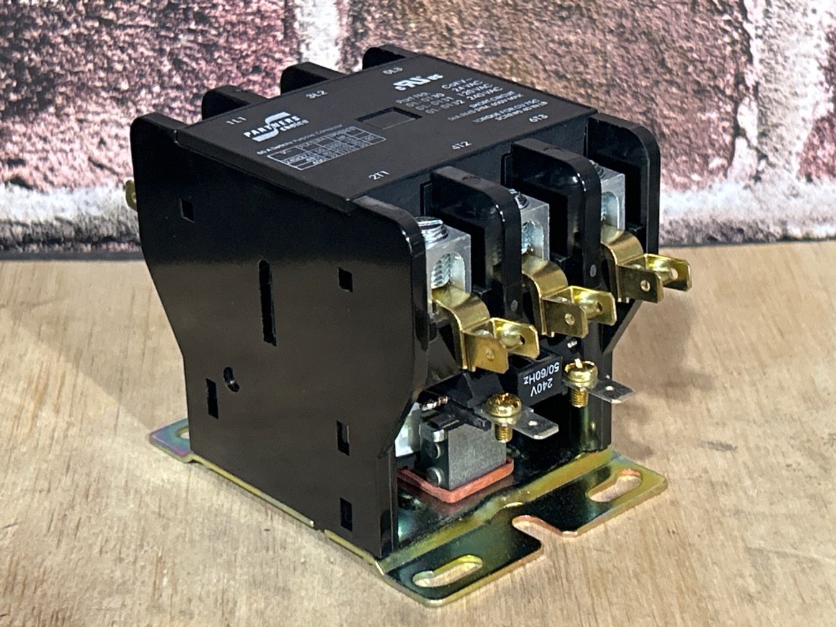 240 V, 50/60 Hz, 50 Amps 3 Pole Contactor
