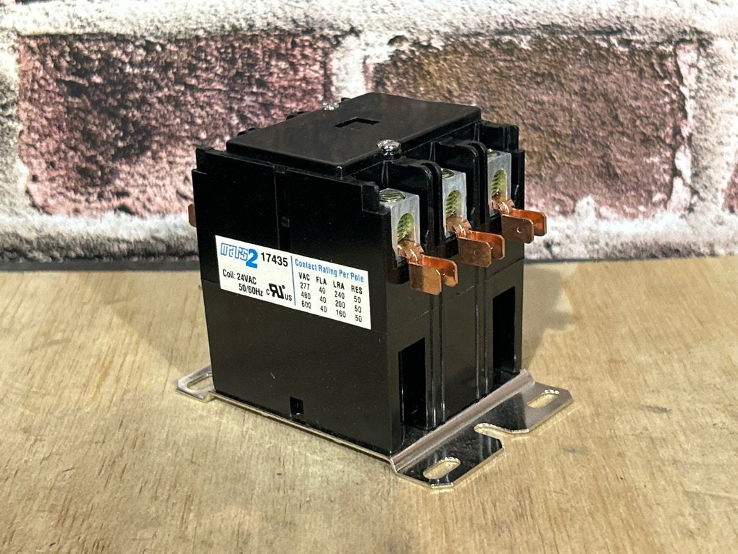 24 V, 50/60 Hz, 40 Amps 3 Pole Contactor