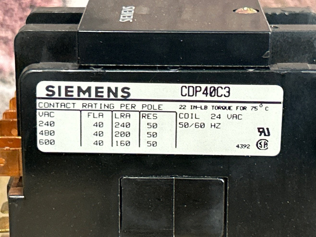 24 V, 50/60 Hz, 40 Amps 3 Pole Contactor