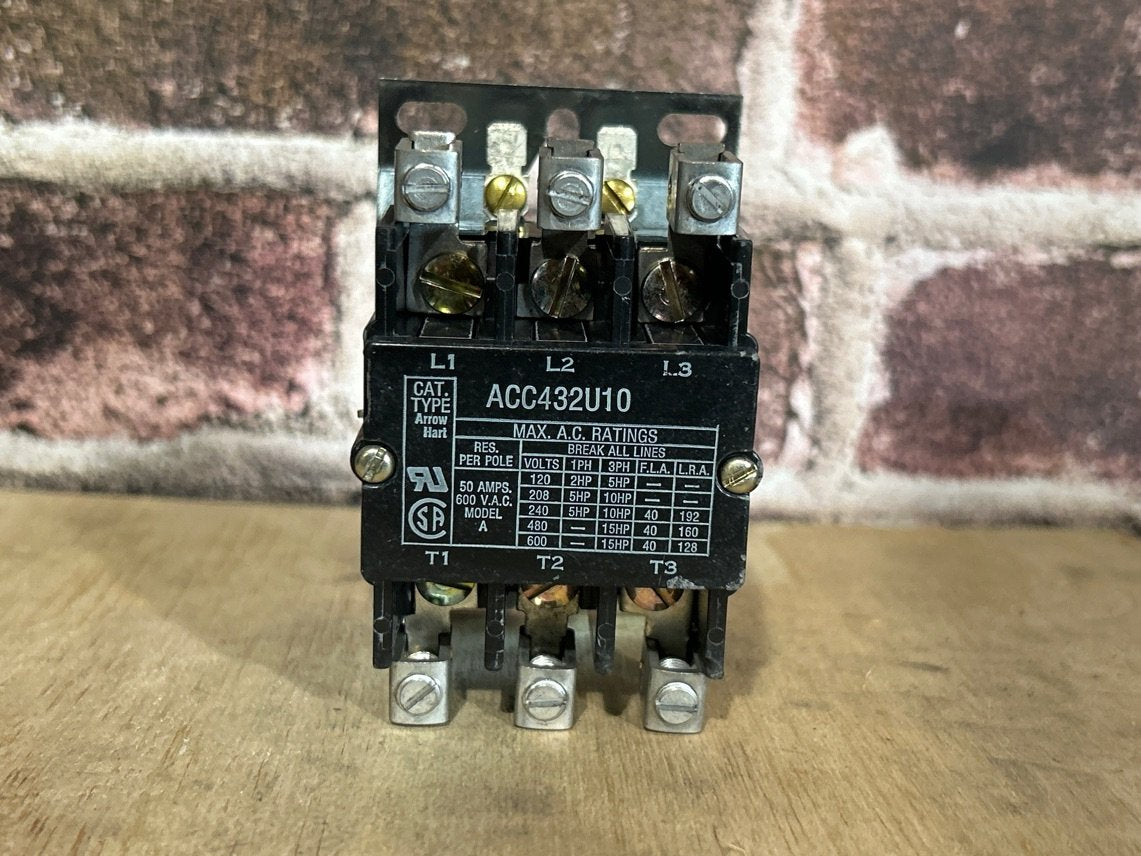 24 V, 50/60 Hz, 50 Amps 3 Pole Contactor