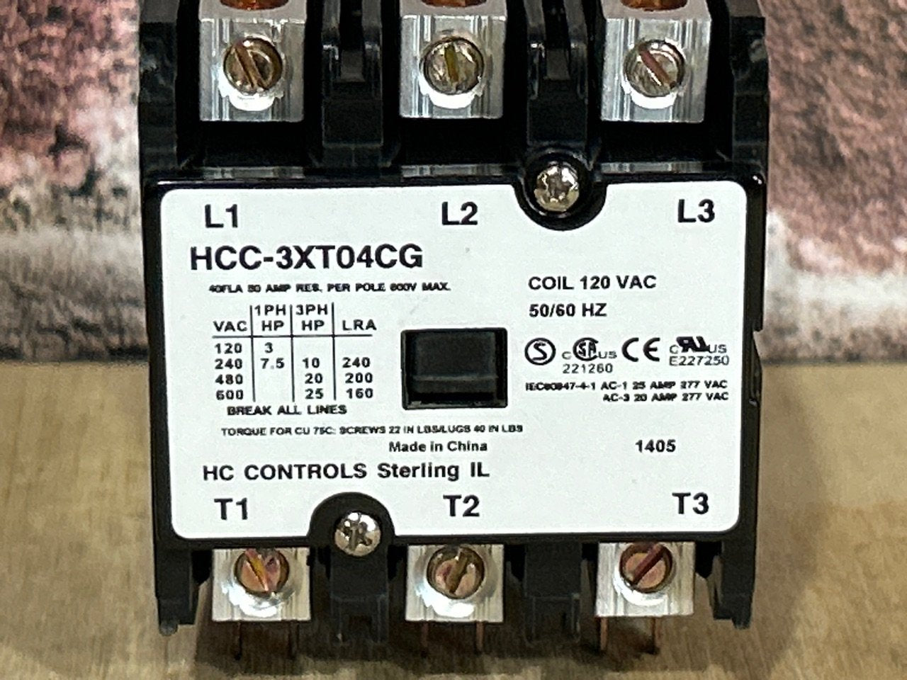 120 V, 50/60 Hz, 40 Amps 3 Pole Contactor