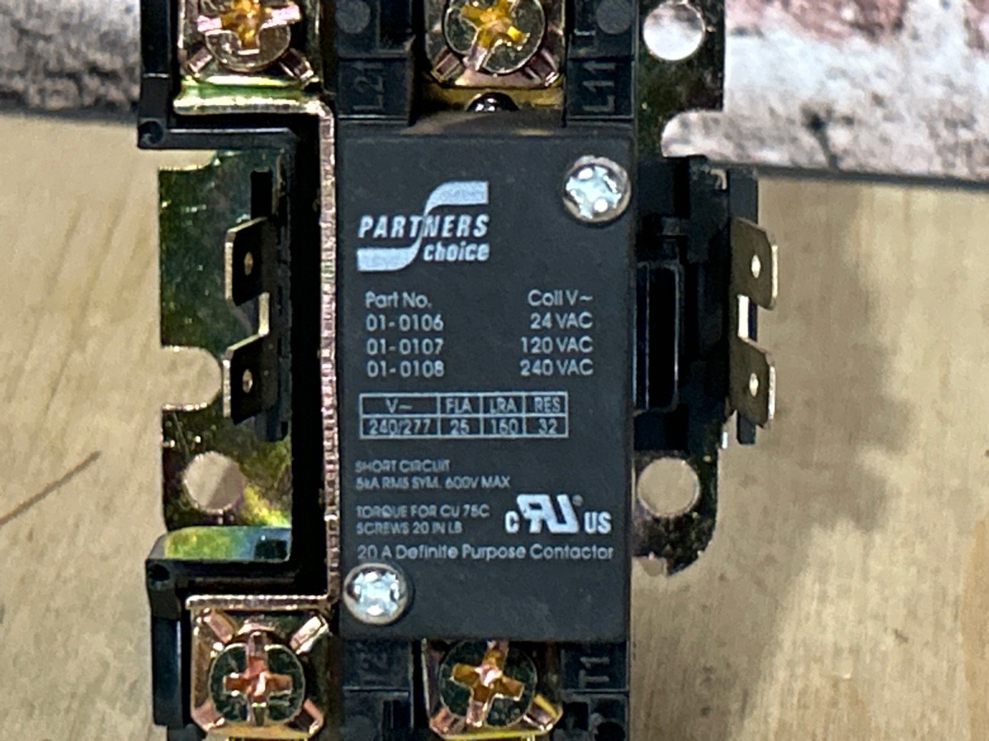 240 V, 50/60 Hz, 20 Amps 1 Pole Contactor