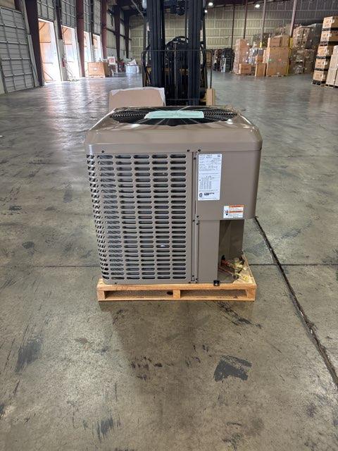 4 Ton Single-Stage Split-System Air Conditioner 460/60/3 R410A 13 SEER