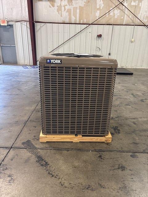 5 Ton Single-Stage Split-System Heat Pump 460/60/3 R410A 14 SEER