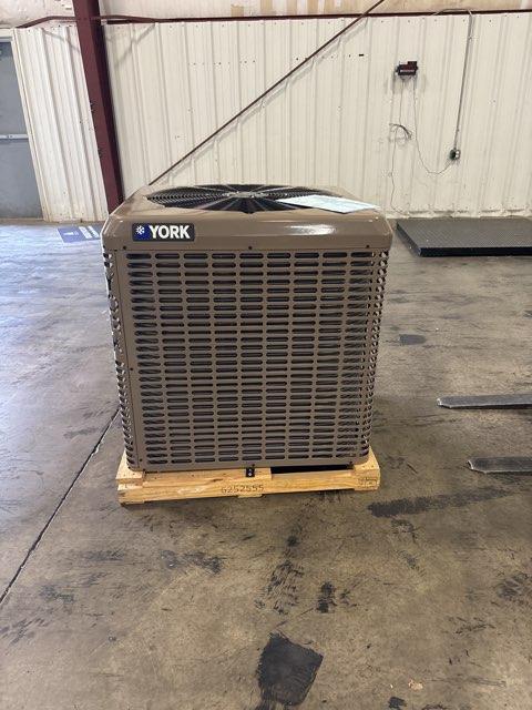 3.5 Ton Single-Stage Split-System Air Conditioner 208-230/60/1 R410A 14.3 SEER2
