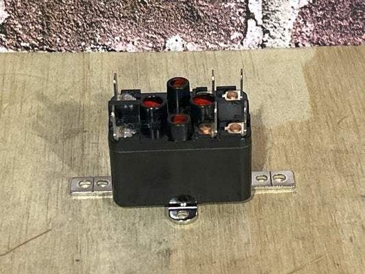 240 V, 50/60 Hz, 14 Amps, Relay