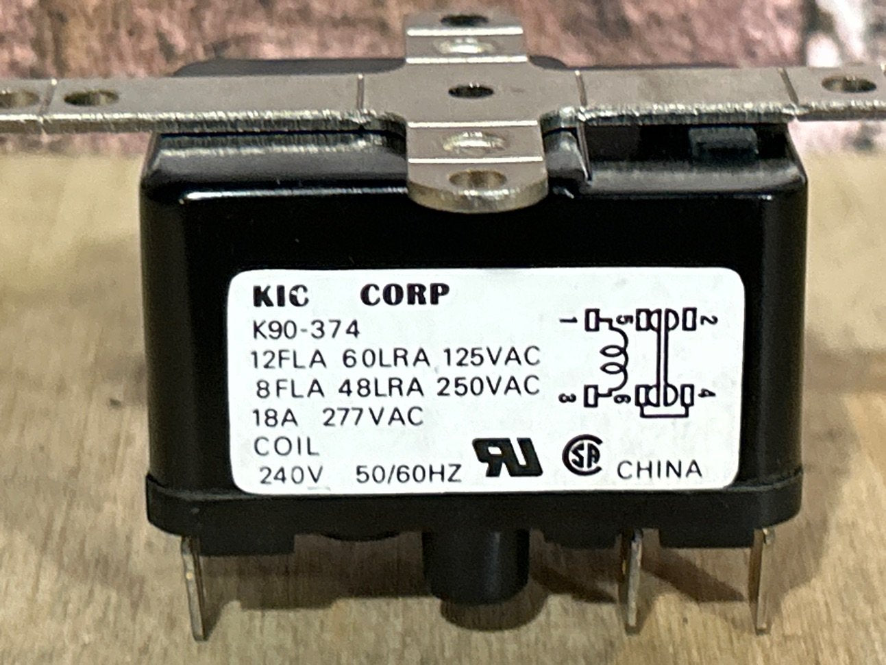 240 V, 50/60 Hz, 18 Amps, Relay