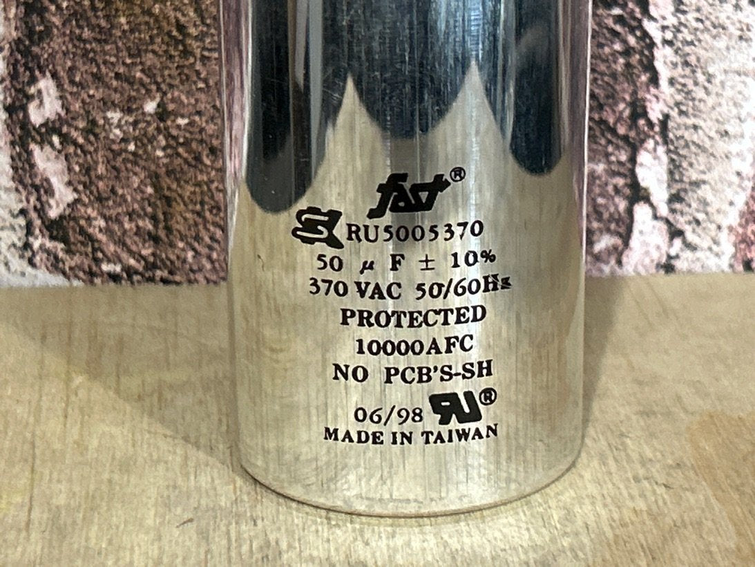 370 Vac, 50MFD 50/60 Hz, Round Capacitor
