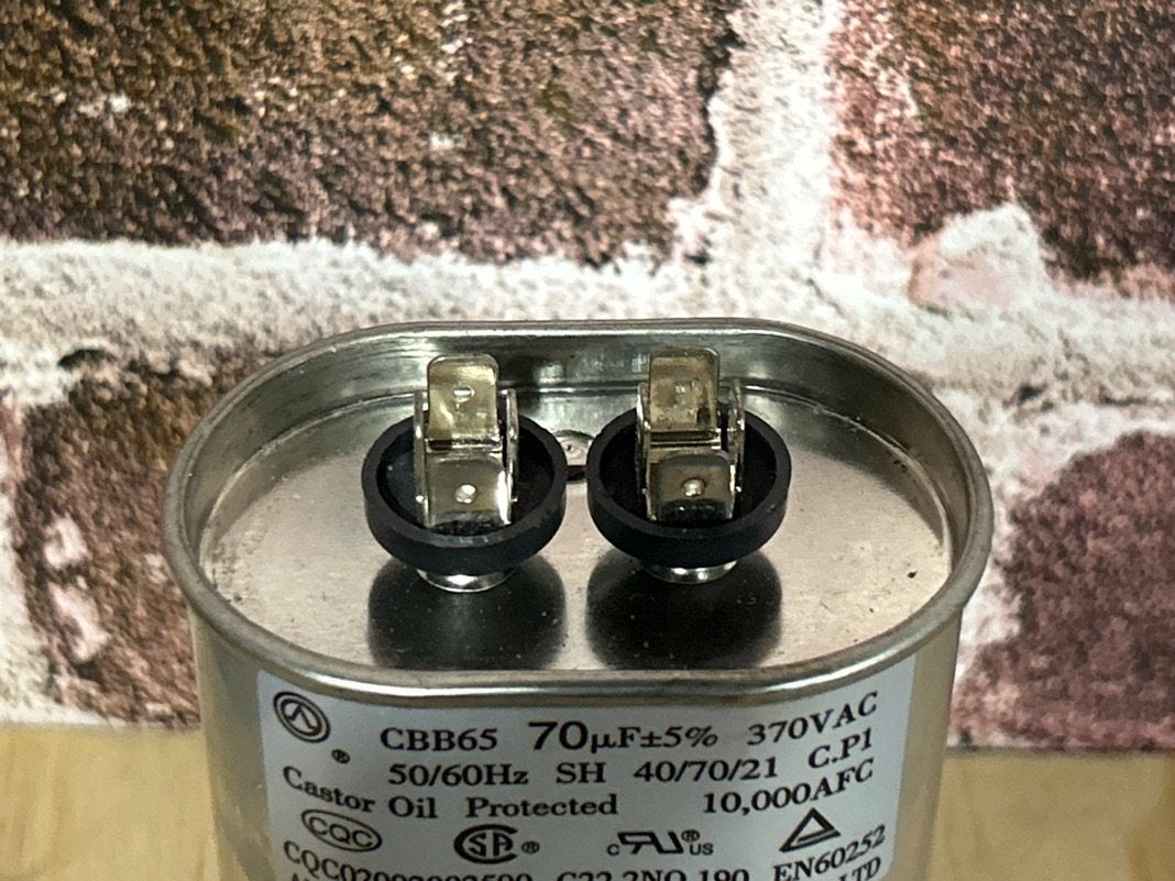370 Vac, 70MFD 50/60 Hz, Oval Capacitor