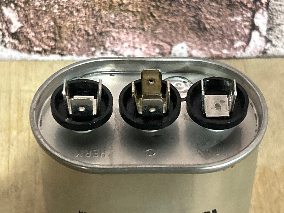 370 Vac, 15+5MFD 50/60 Hz, Oval Capacitor