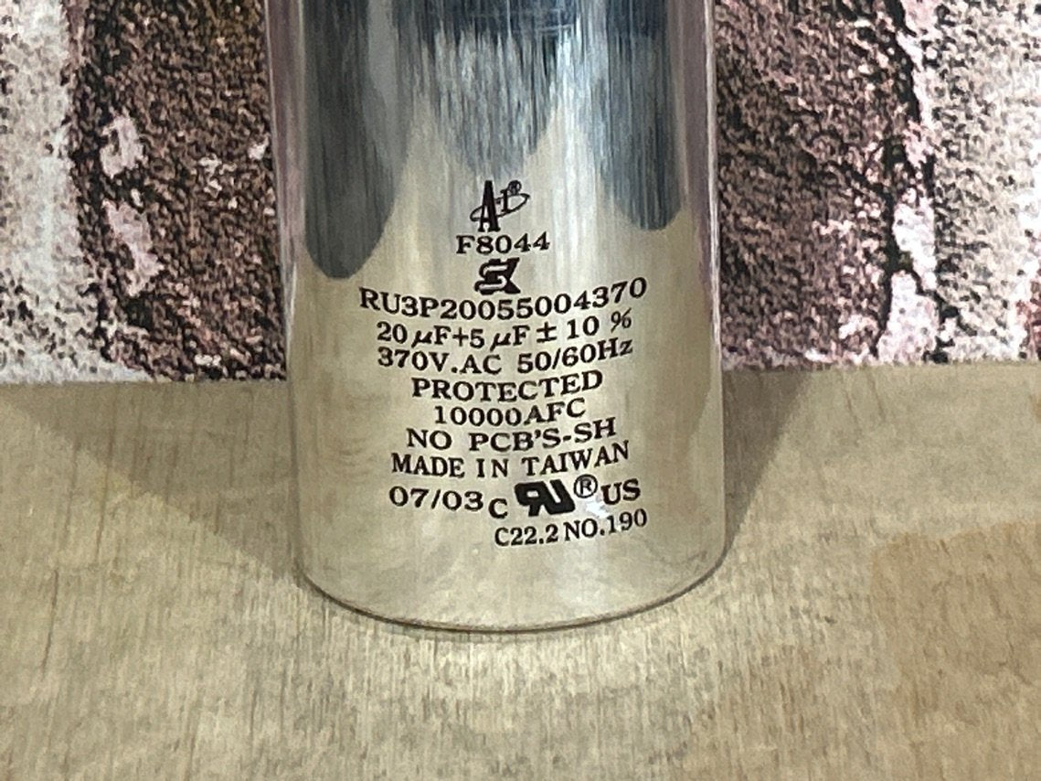 370 Vac, 20+5MFD 50/60 Hz, Round Capacitor
