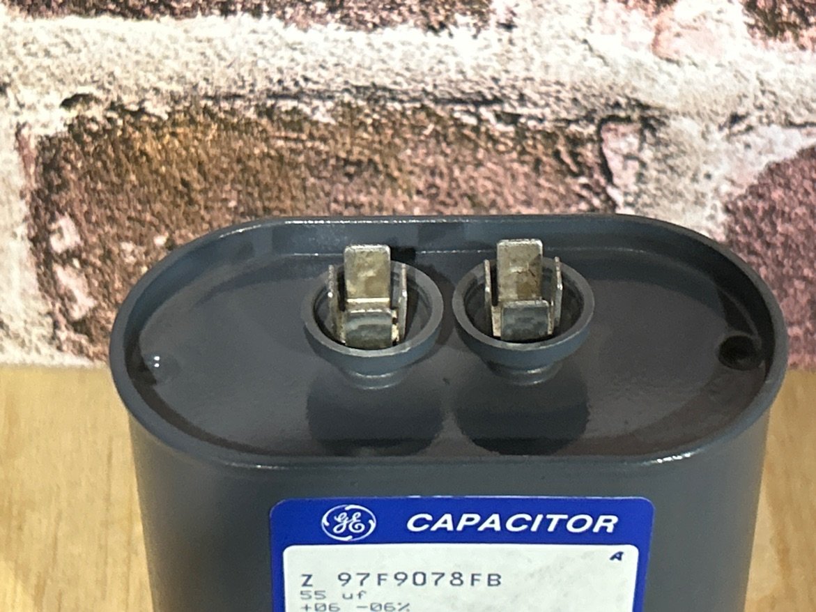 370 Vac, 55MFD 50/60 Hz, Oval Capacitor