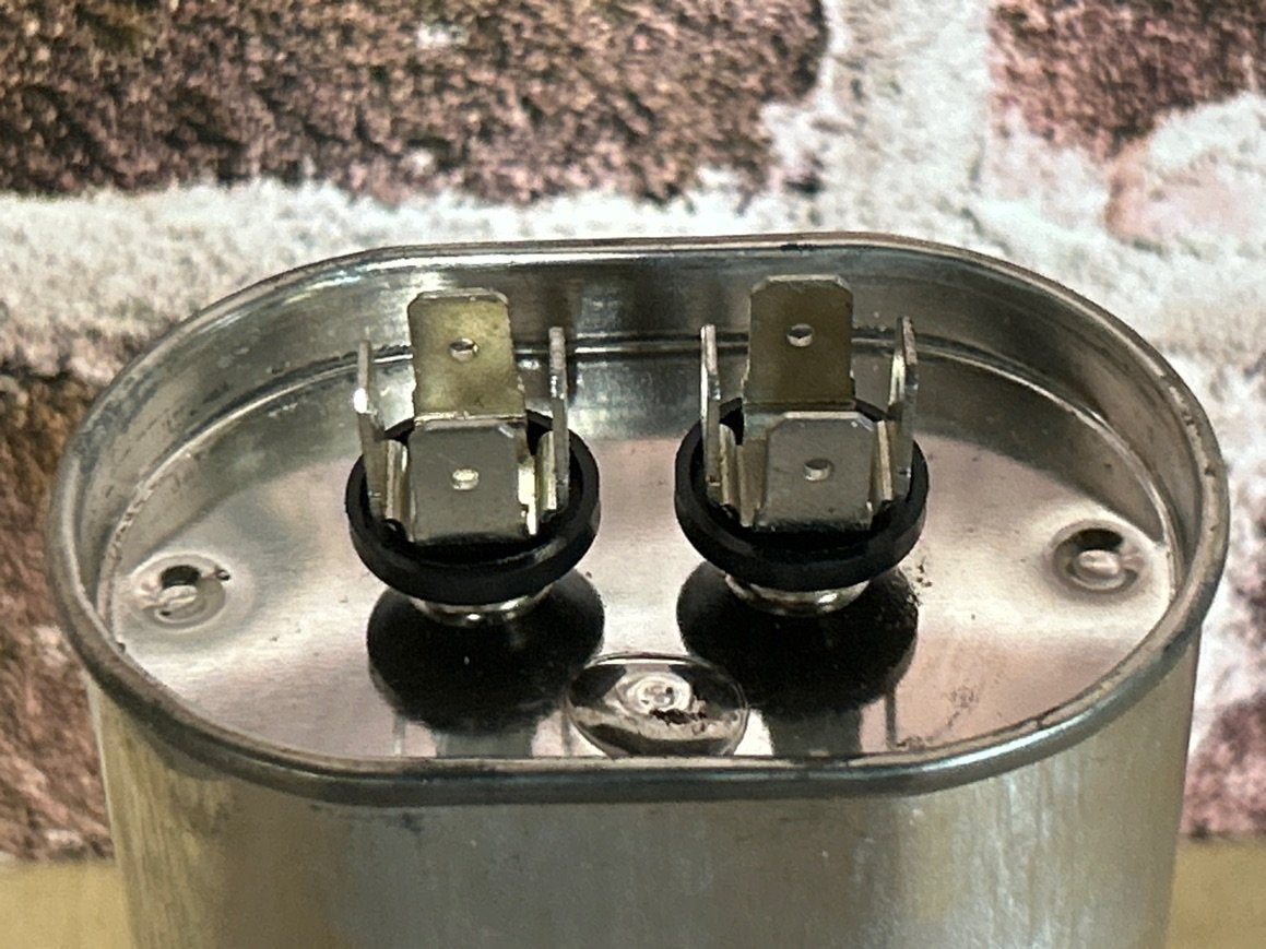 370 Vac, 55MFD 50/60 Hz, Oval Capacitor