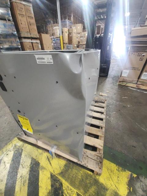 70,000 BTU Low NOx Modulating Upflow ECM Var Spd Communicating Gas Furnace 98% 115/60/1 CFM: 1109