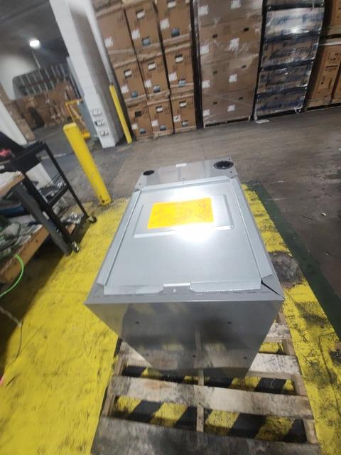 70,000 BTU Low NOx Modulating Upflow ECM Var Spd Communicating Gas Furnace 98% 115/60/1 CFM: 1109