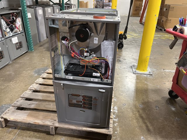 75,000 BTU 1-Stg Upflow/Horizontal ECM Multi Speed Communicating Gas Furnace 80% 115/60/1 CFM: 1590