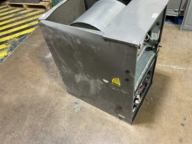 98,000 BTU Low NOx 2-Stg Multiposition ECM Var Spd Communicating Gas Furnace 96% 115/60/1 CFM: 1320