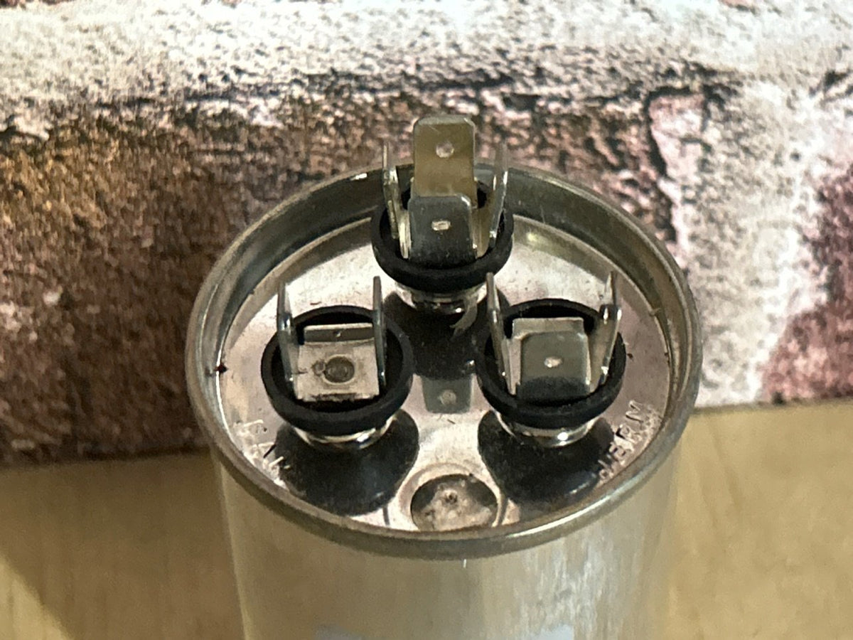 370 Vac, 20+5MFD 50/60 Hz, Round Capacitor