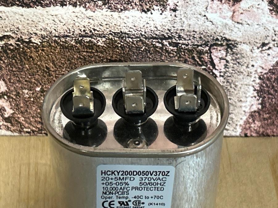 370 Vac, 20+5MFD 50/60 Hz, Oval Capacitor