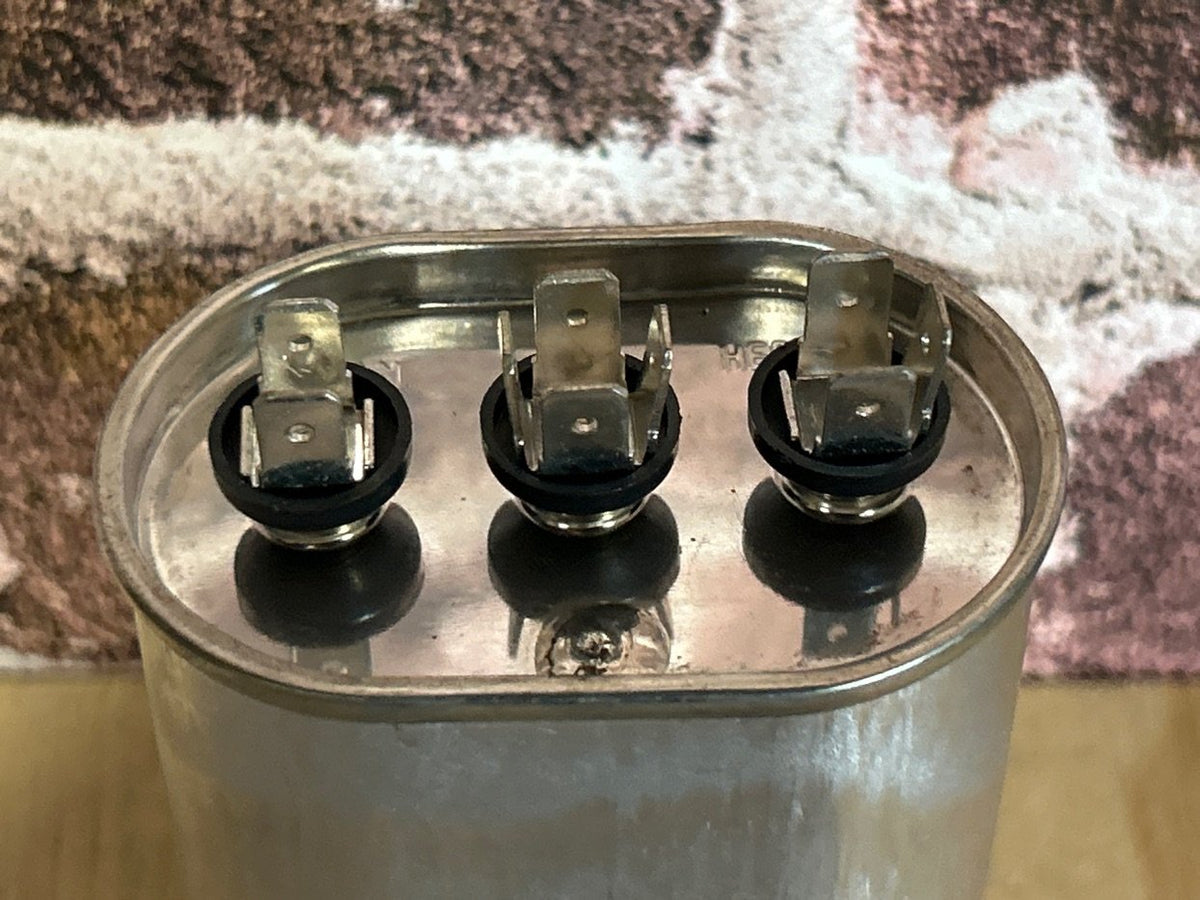 370 Vac, 45+5MFD 50/60 Hz, Oval Capacitor