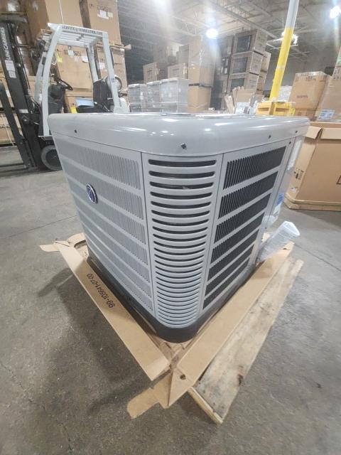 5 Ton Three-Stg Split-System Communicating Compatible Air Conditioner 208-230/60/1 R410A 15.2 SEER2