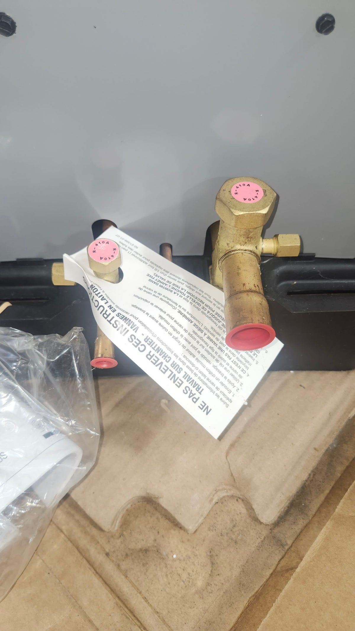 5 Ton Three-Stage Split-System Communicating Compatible Heat Pump 208-230/60/1 R410A 16 SEER2