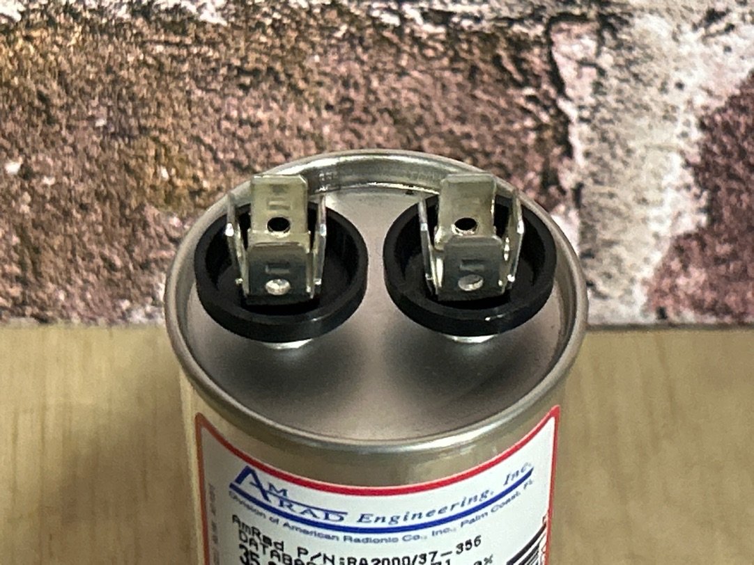 370 Vac, 35MFD 50/60 Hz, Round Capacitor
