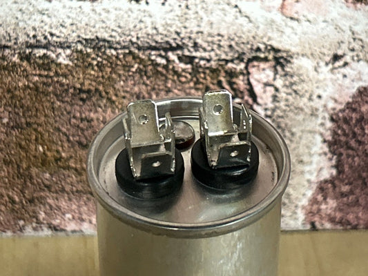 370 Vac, 40MFD 50/60 Hz, Round Capacitor