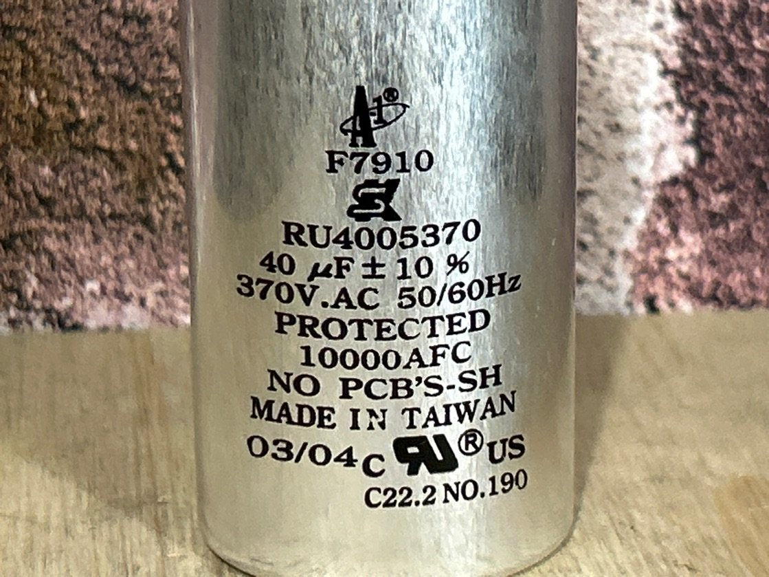 370 Vac, 40MFD 50/60 Hz, Round Capacitor