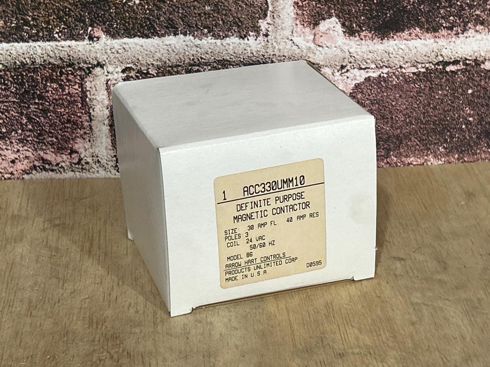 24 V, 50/60 Hz, 30 Amps 3 Pole Contactor