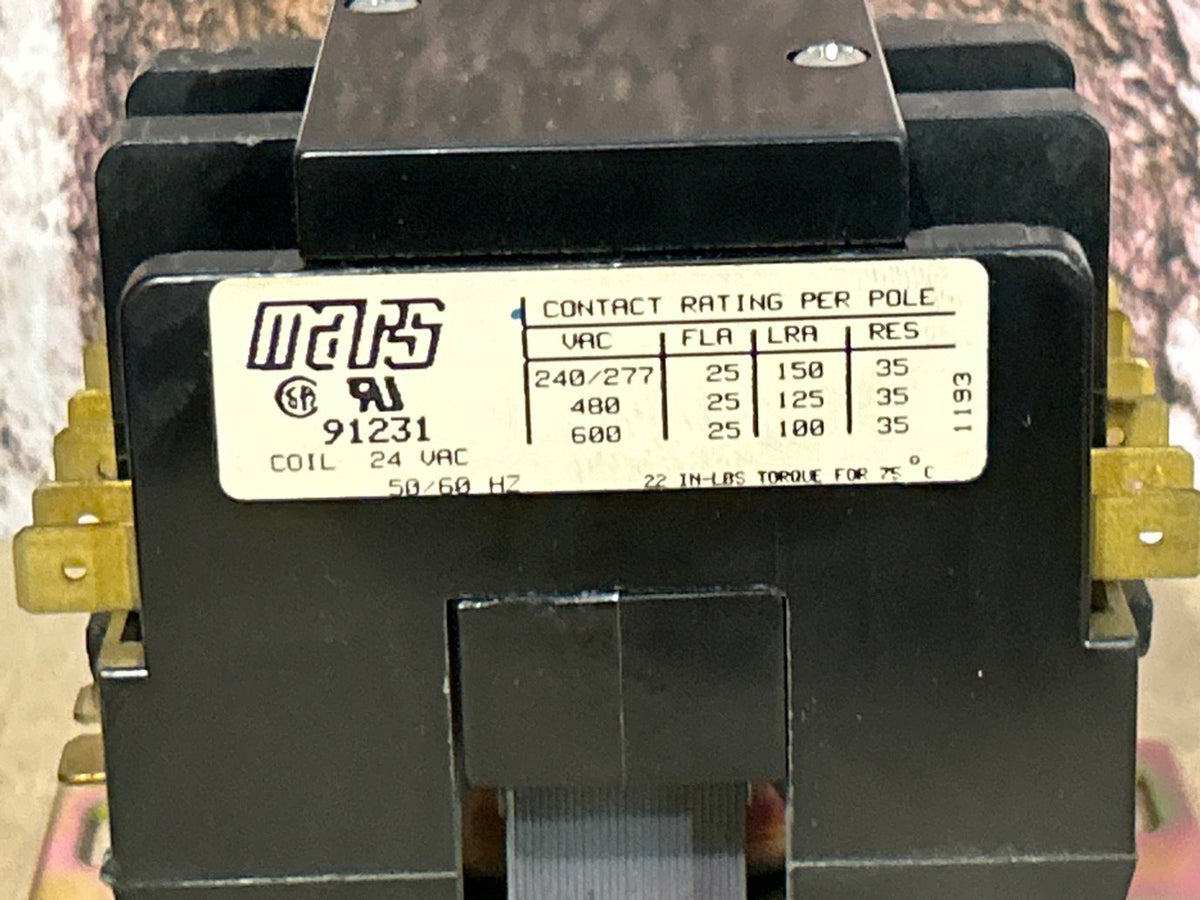 24 V, 50/60 Hz, 25 Amps 3 Pole Contactor