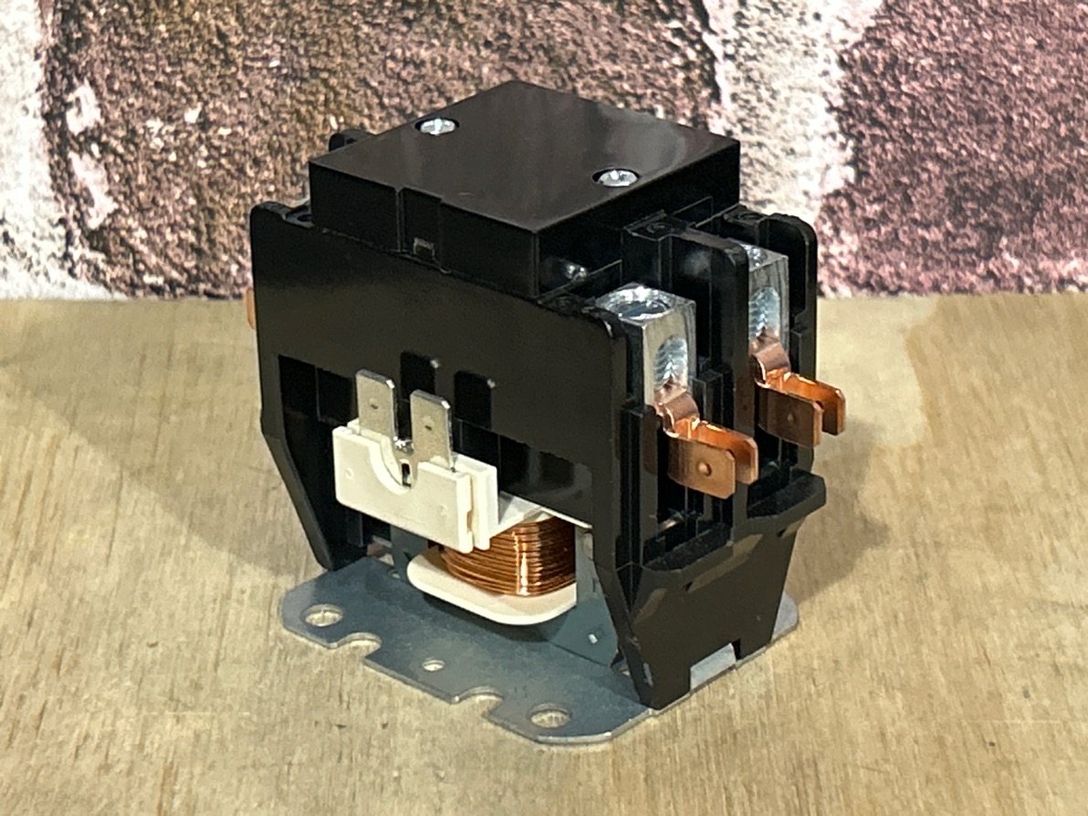 24 V, 50/60 Hz, 40 Amps 2 Pole Contactor