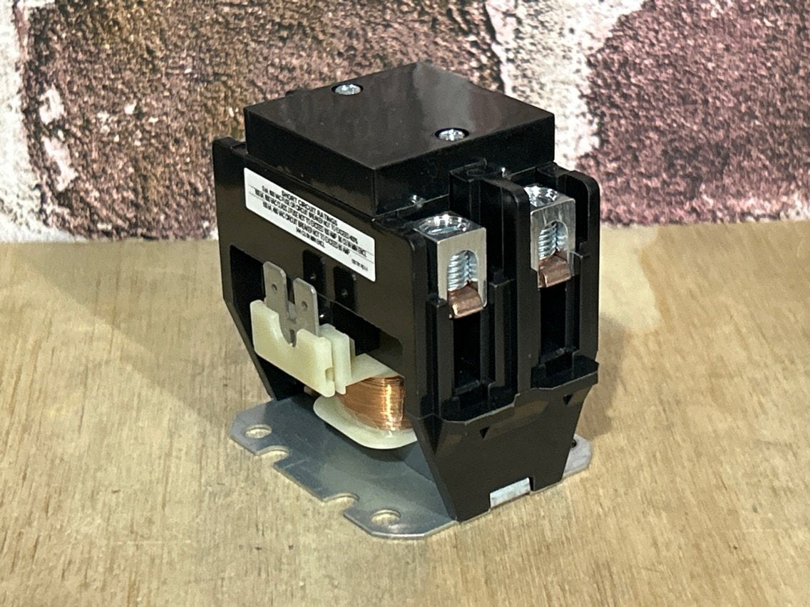 24 V, 50/60 Hz, 30 Amps 2 Pole Contactor