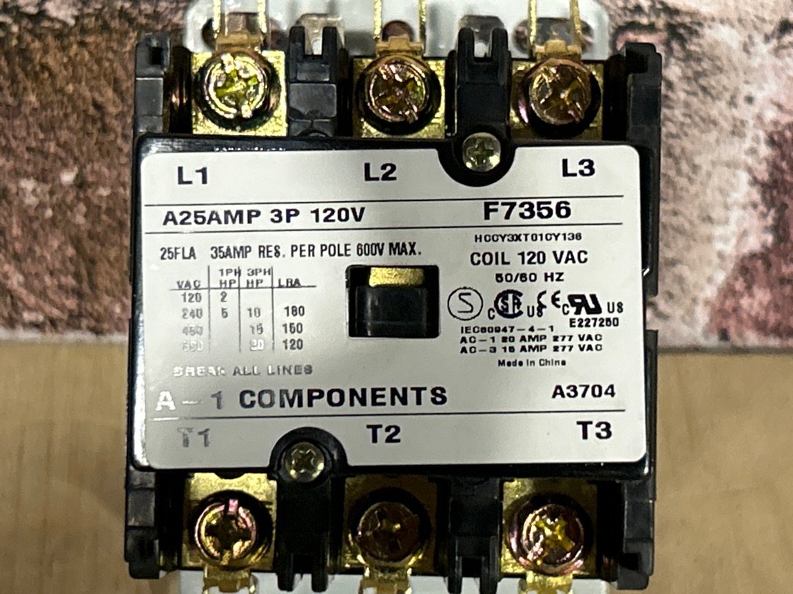 120 V, 50/60 Hz, 25 Amps 3 Pole Contactor