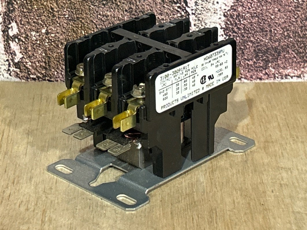 24 V, 50/60 Hz, 30 Amps 3 Pole Contactor