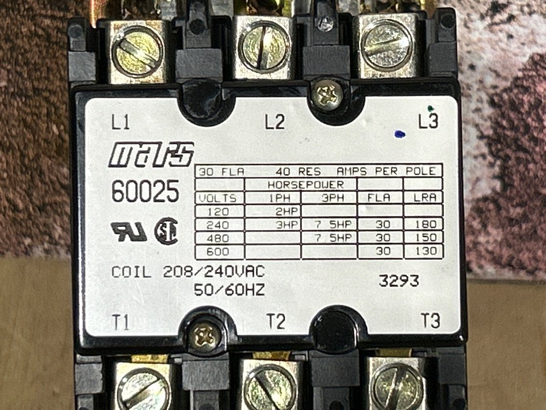 208/240 V, 50/60 Hz, 30 Amps 3 Pole Contactor