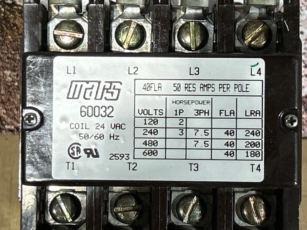 24 V, 50/60 Hz, 40 Amps 4 Pole Contactor