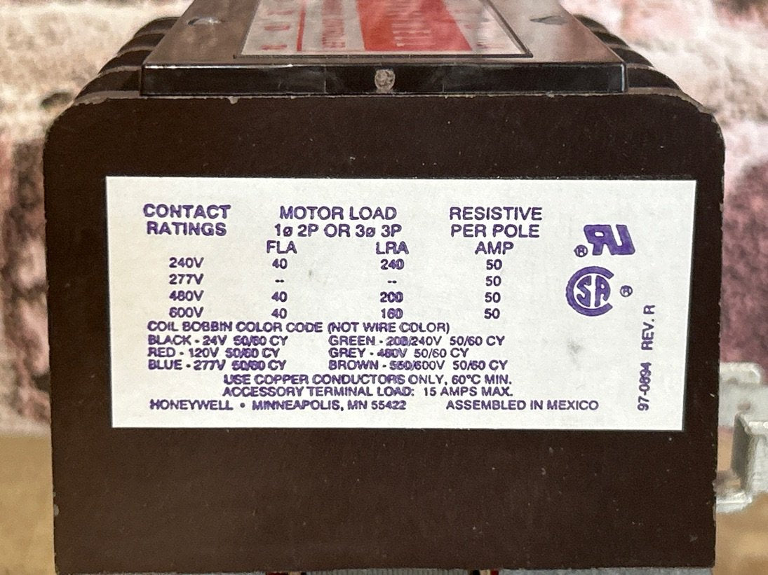 24 V, 50/60 Hz, 40 Amps 4 Pole Contactor
