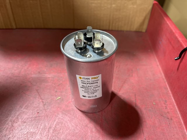440 Vac, 50+7.5MFD 50/60 Hz, Round Capacitor