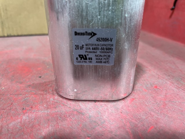 440 Vac, 20MFD 50/60 Hz, Oval Capacitor