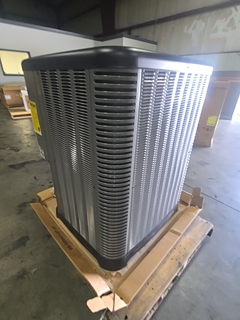 2 Ton Variable Speed Split-System Communicating Heat Pump 208-230/60/1 R410A 18 SEER2