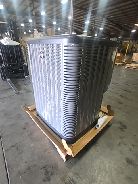 2 Ton Variable Speed Split-System Communicating Heat Pump 208-230/60/1 R410A 18 SEER2