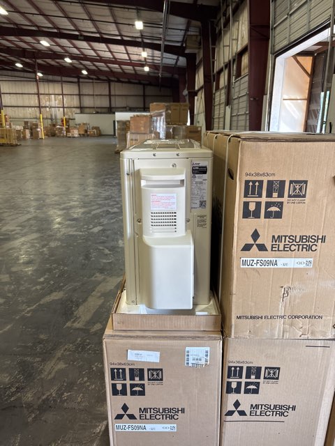 9,000 BTU Single-Zone Outdoor Inverter Heat Pump Mini Split Unit, 29.8 SEER2 208-230/60/1 R-410A